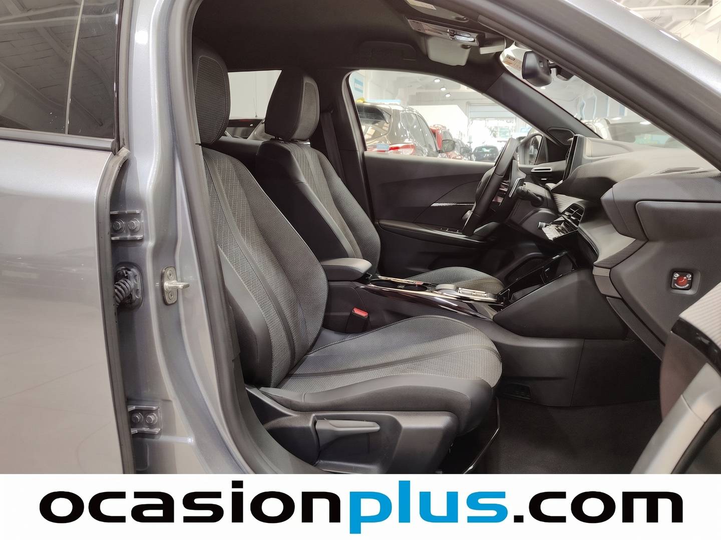 Peugeot 2008 Peugeot 2008 Allure Hybrid eDCS6 (145 CV) km 0
