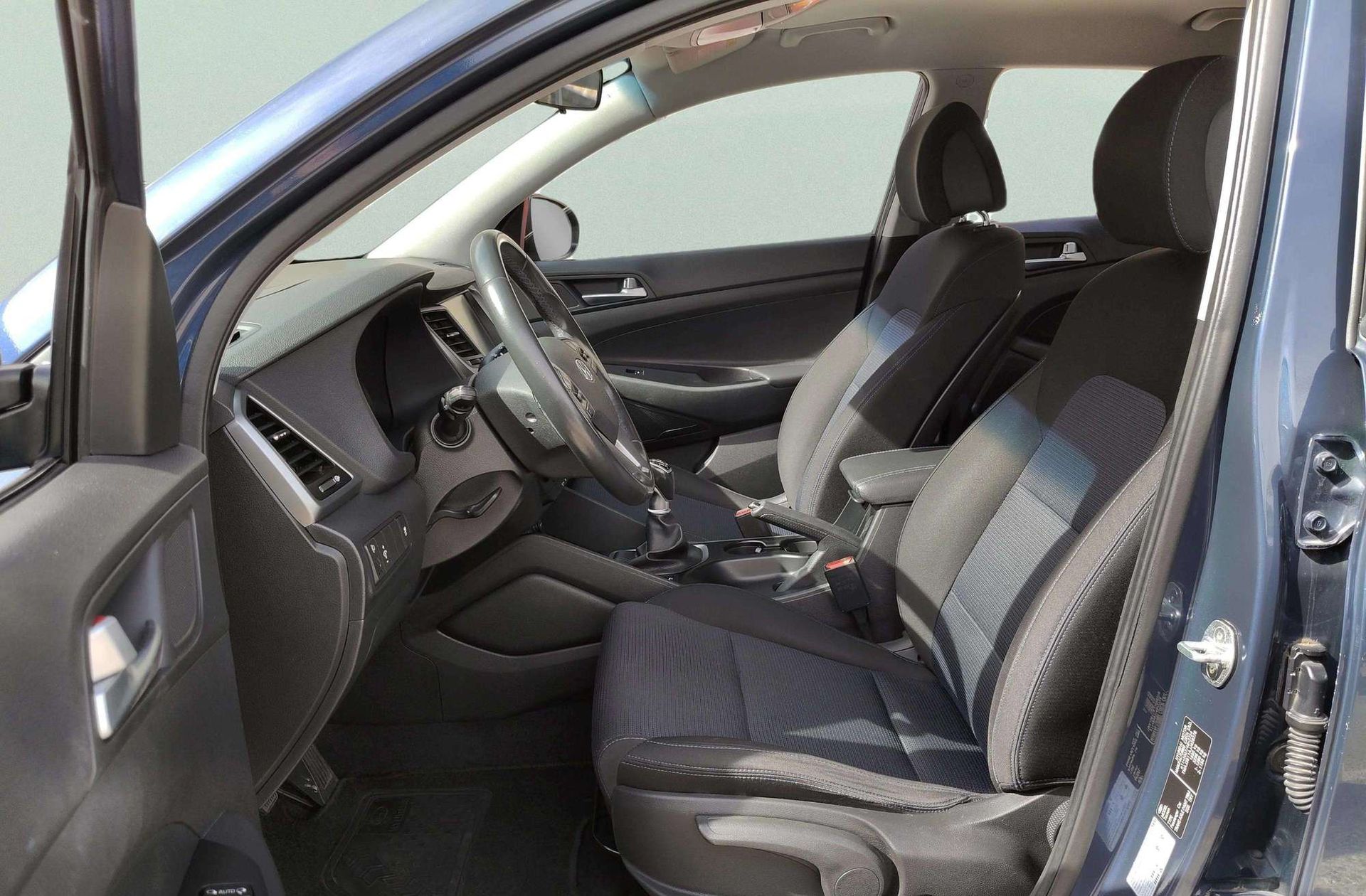 Hyundai Tucson 1.6 GDI BlueDrive 25 Aniversario 4x2 - foto 11