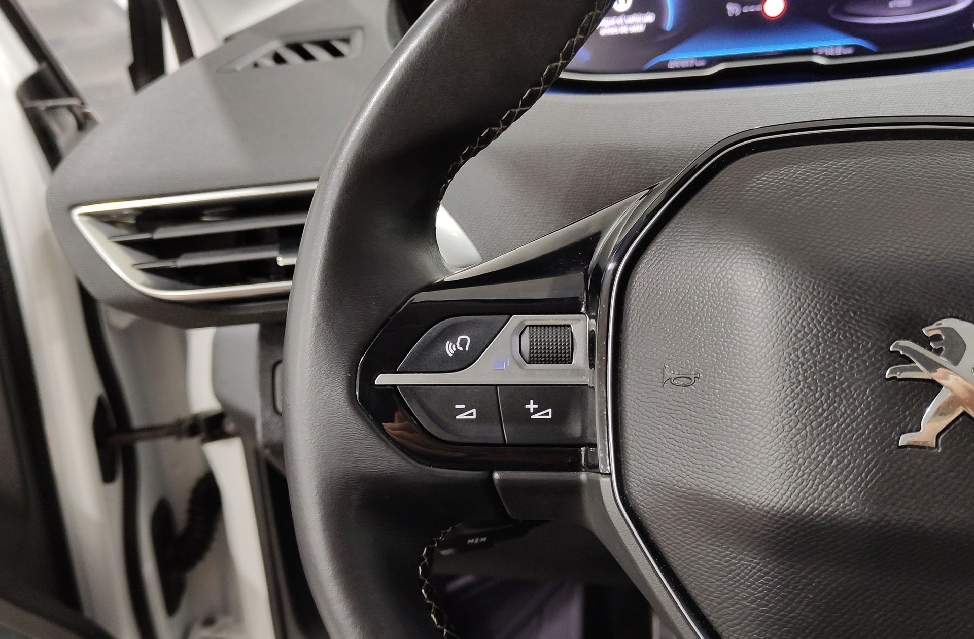 Peugeot 3008 BlueHDi 130 Allure Pack - foto 29
