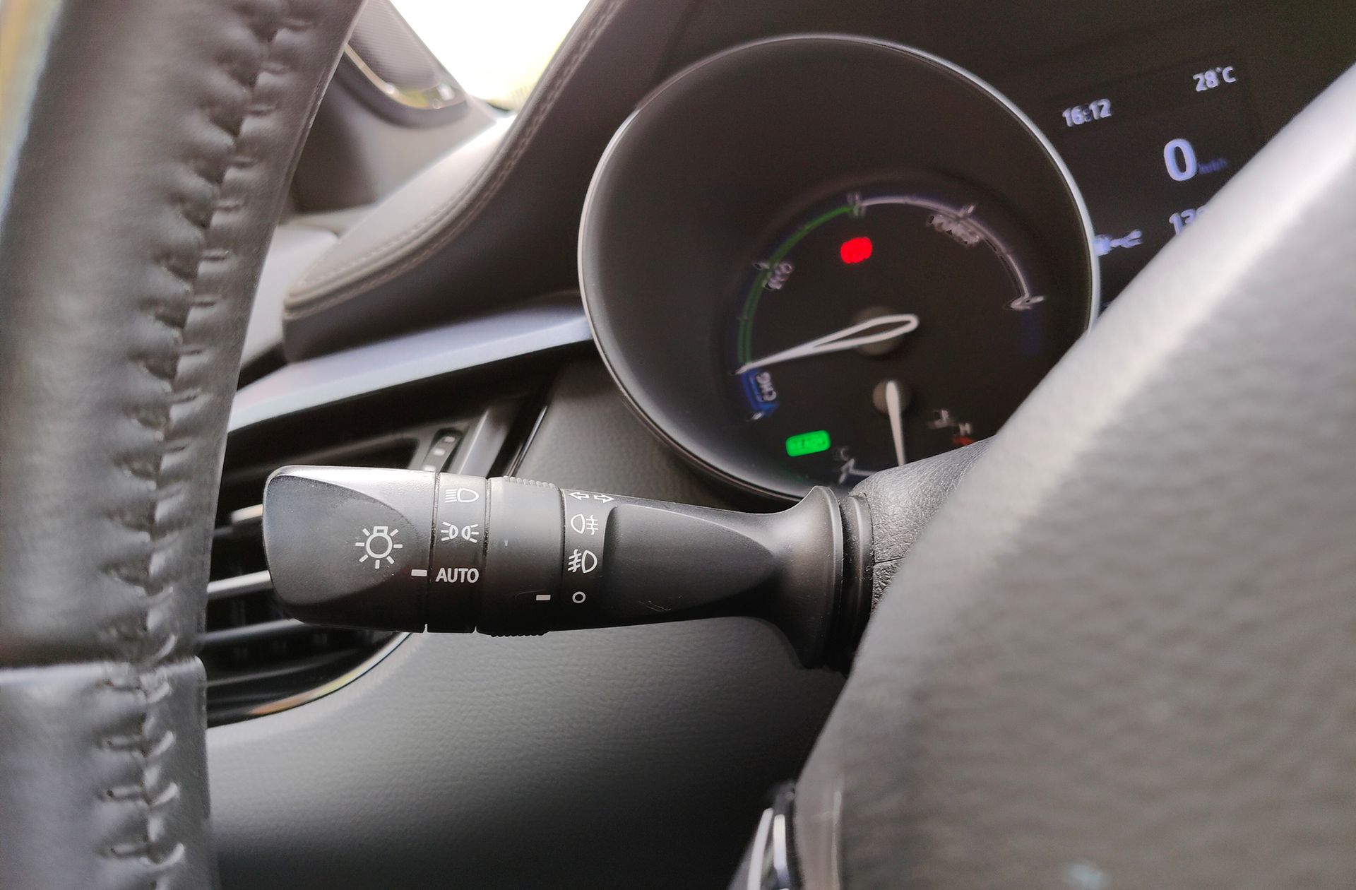 Toyota C-HR 180H Advance Luxury - foto 24