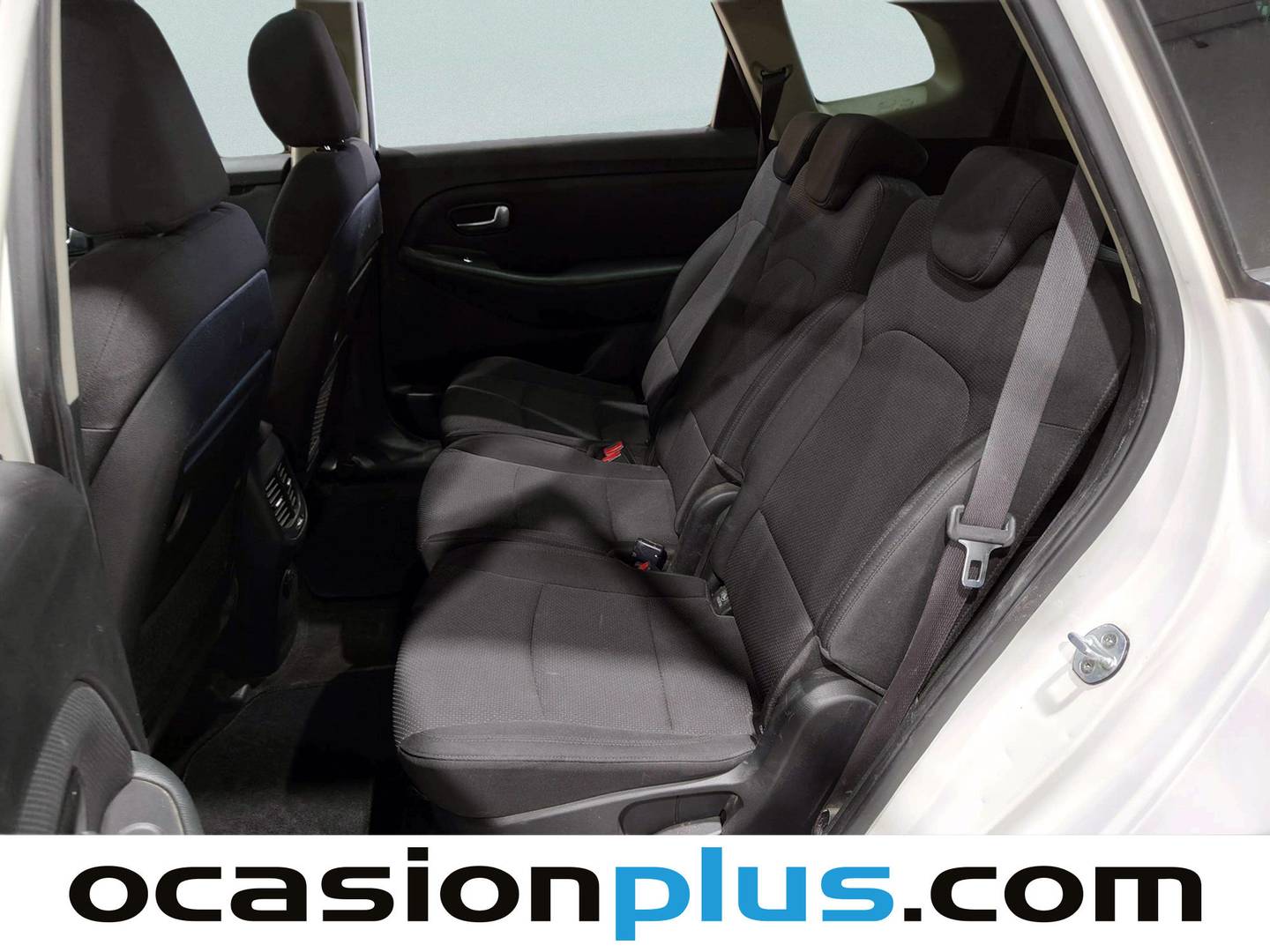 Foto asientos traseros KIA Carens KIA Carens 1.7 CRDi Eco-Dynamics Emotion (136 CV)  7 Plazas