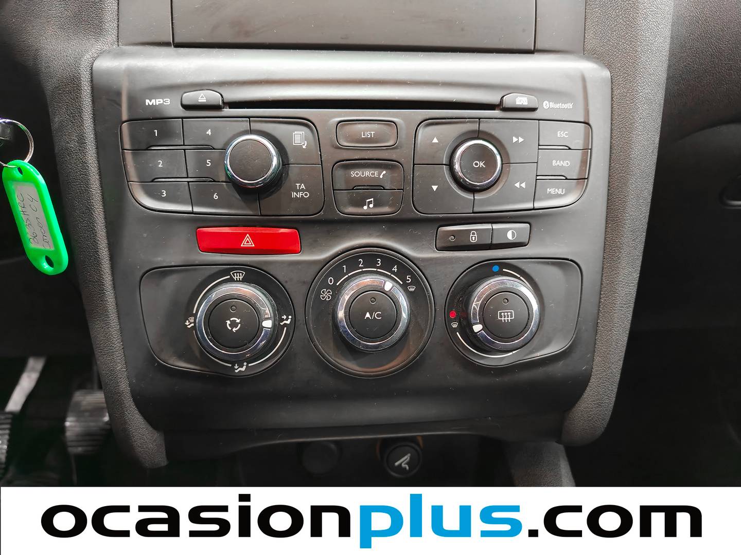 Equipamiento del Citroën C4 Citroën C4 1.4 VTi Tonic (95 CV)