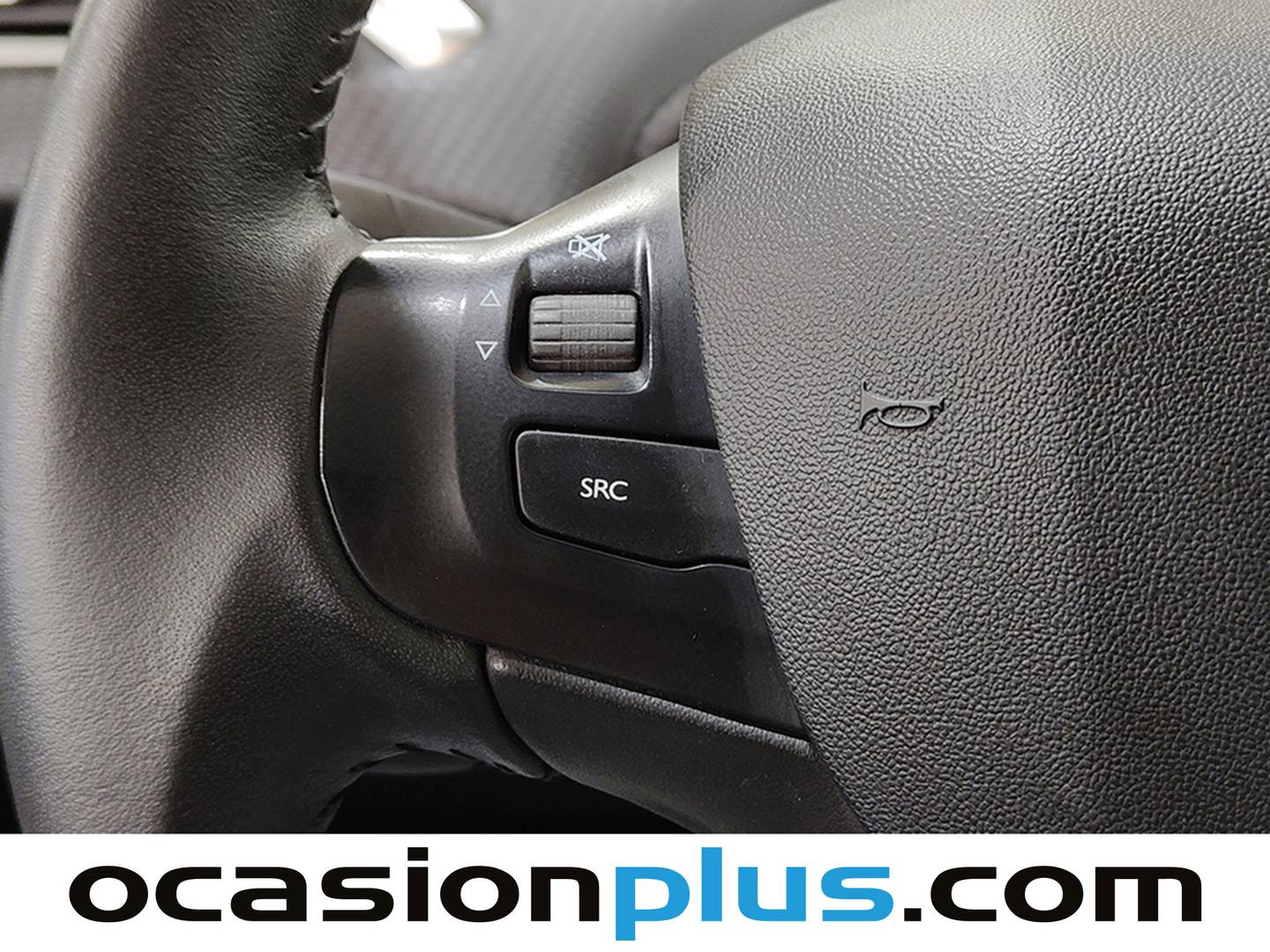 Foto Peugeot 208 Peugeot 208 BlueHDi 100 S&S Signature (99 CV)