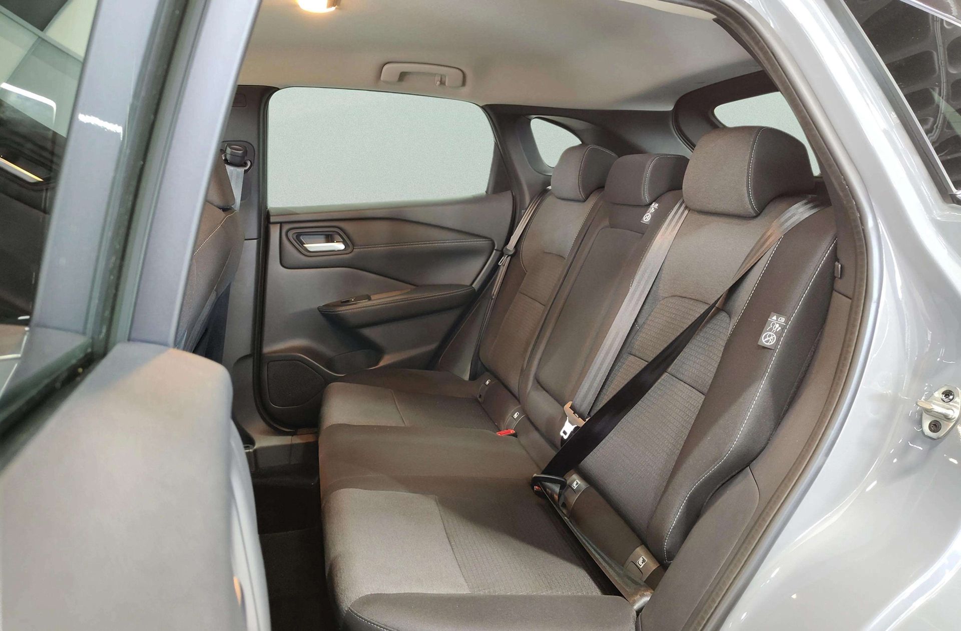 Nissan Qashqai DIG-T 158 mHEV N-Connecta Xtronic - foto 12