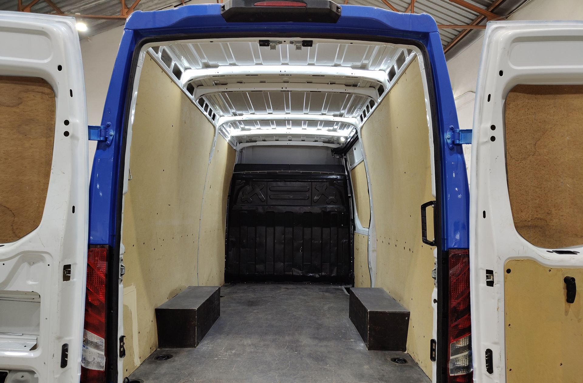 Iveco Daily 2.3 TD 35S 16 V 3520L/H2 - foto 11