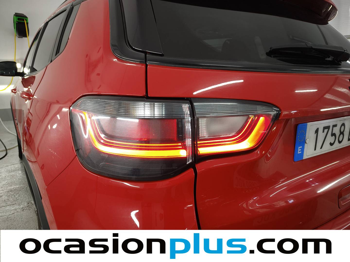 Foto Jeep Compass Jeep Compass 1.3 Gse Night Eagle FWD MT (130 CV)