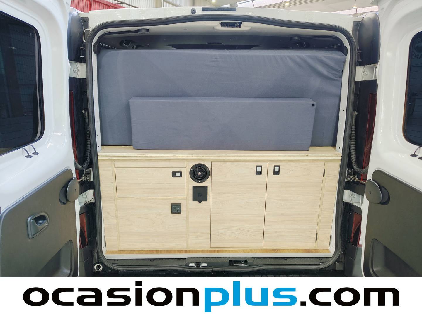 Foto asientos traseros Renault Trafic Renault Trafic Combi Mixto Energy Blue dCi (110 CV) Camperizada