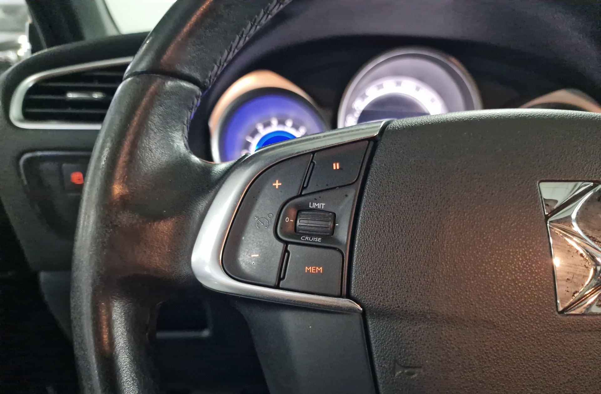 DS 4 PureTech 130 Design - foto 21