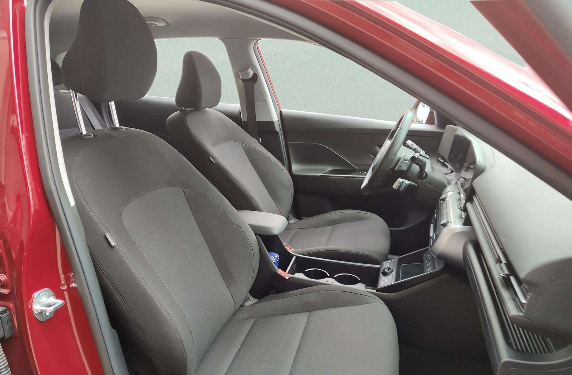 Hyundai Kona 1.6 GDI HEV Tecno 2C DCT - foto 18