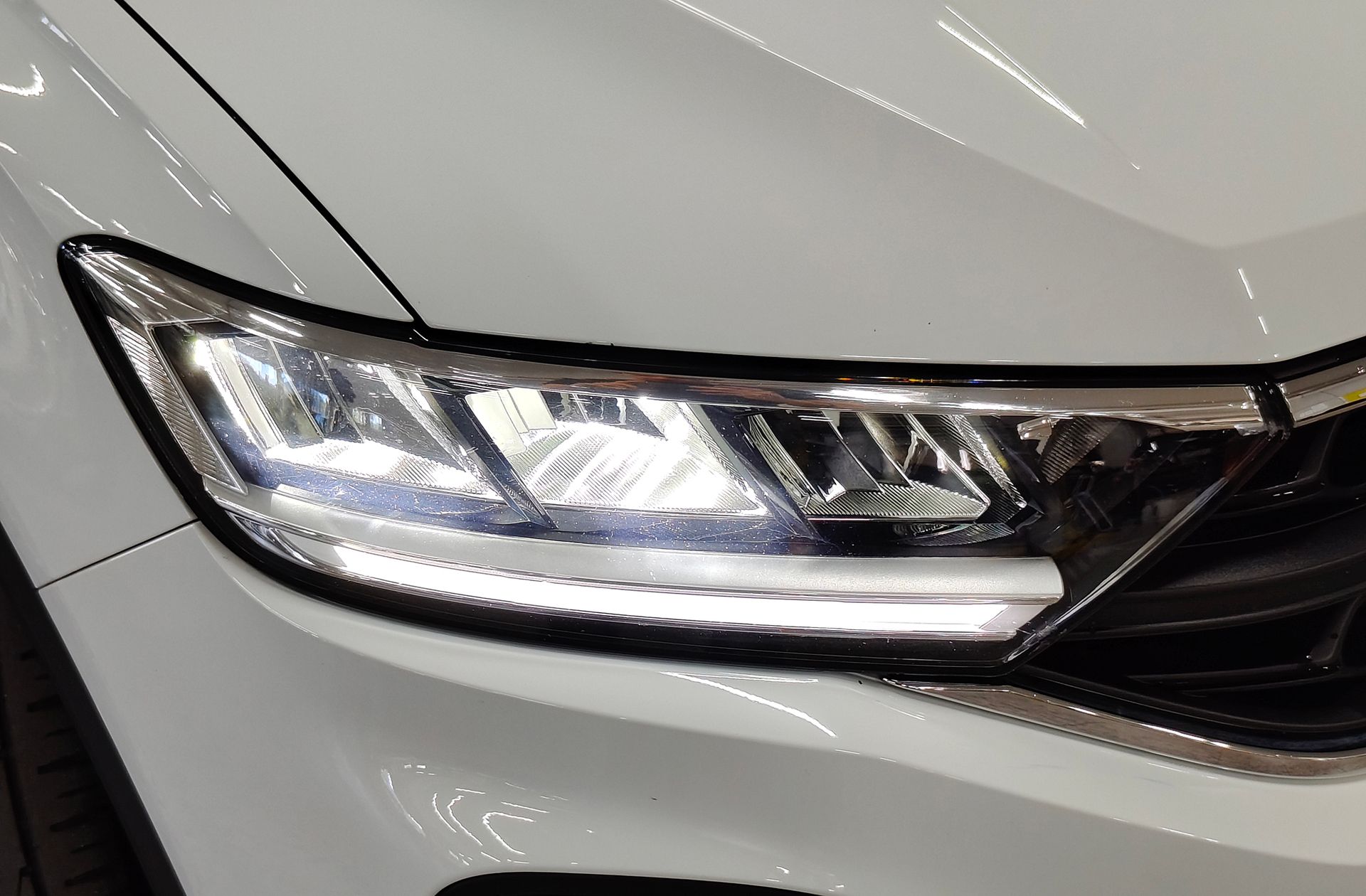 Volkswagen T-Roc Life 2.0 TDI - foto 13