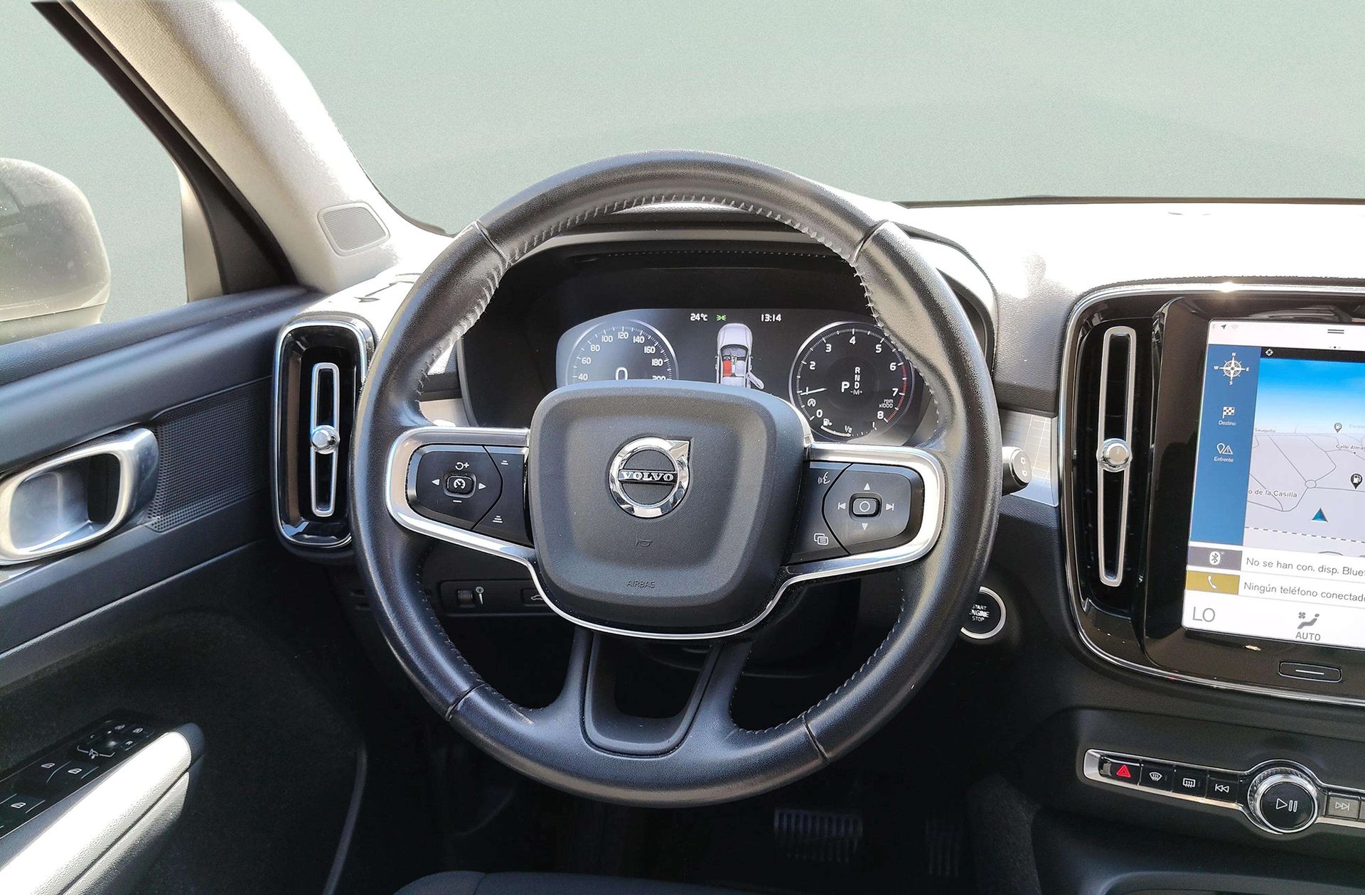 Volvo XC40 T3 Momentum Pro - foto 23