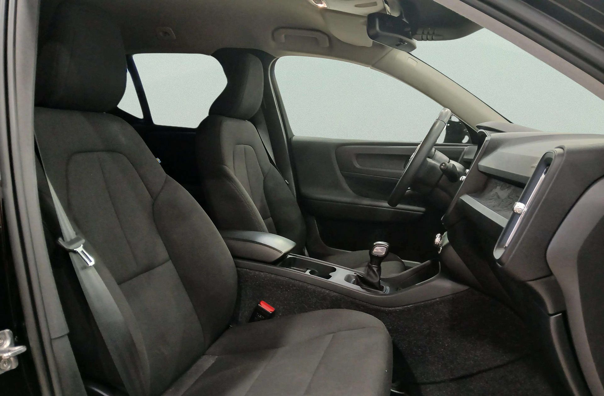 Volvo XC40 T2 Momentum Core - foto 19
