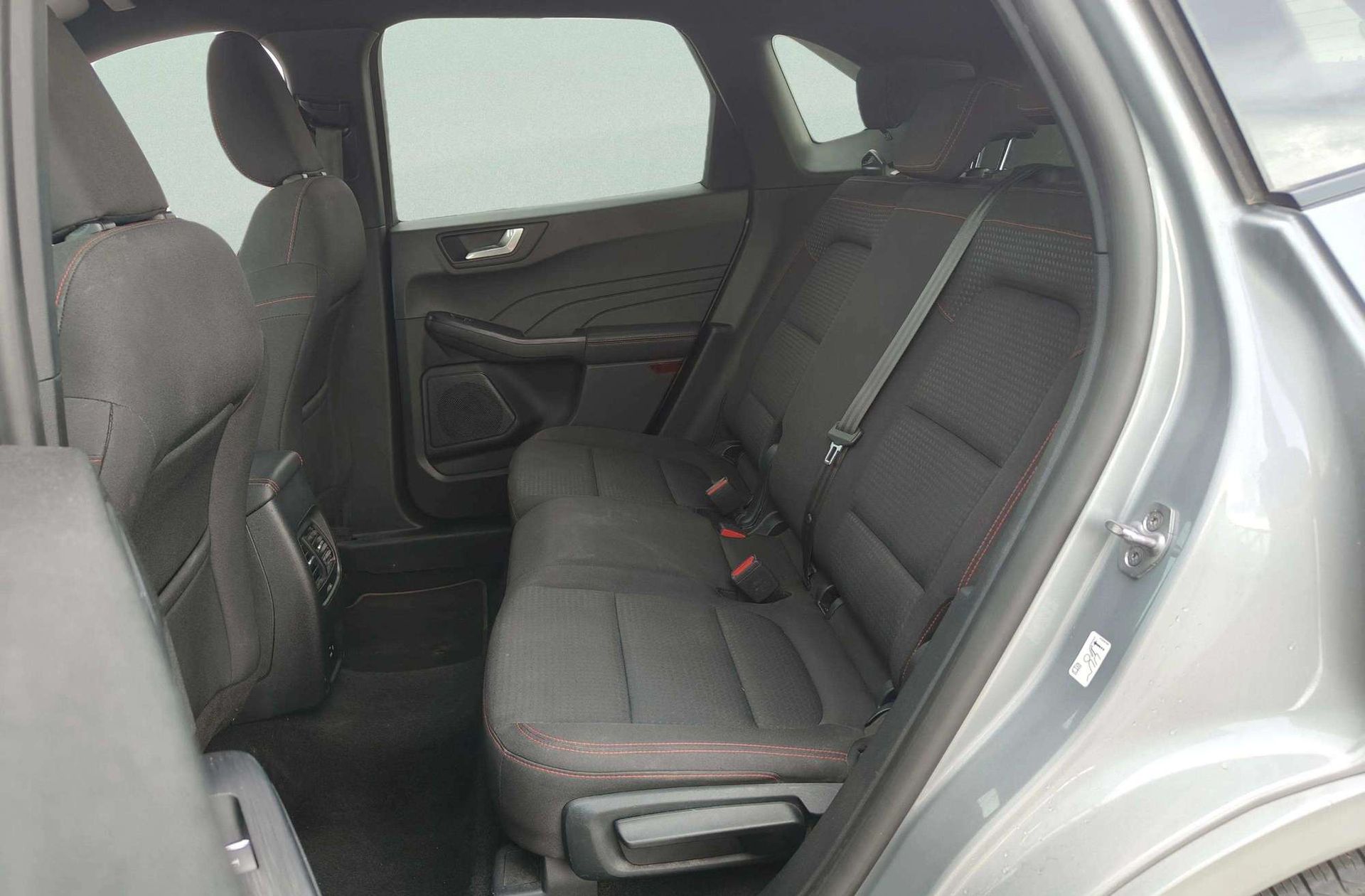 Ford Kuga 1.5 EcoBlue ST-Line - foto 12