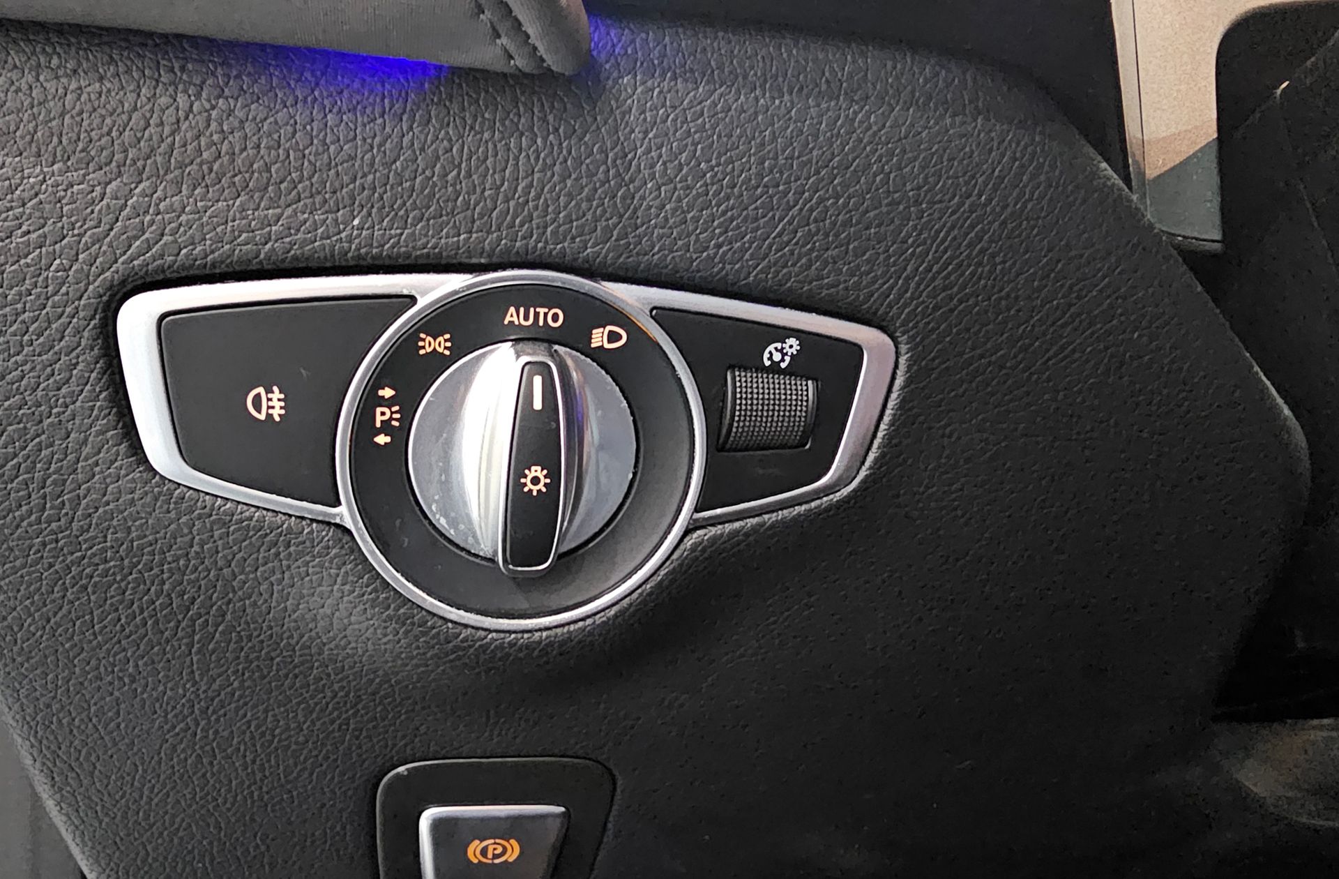 Mercedes-Benz EQC SUV 400 4Matic Pack AMG - foto 17