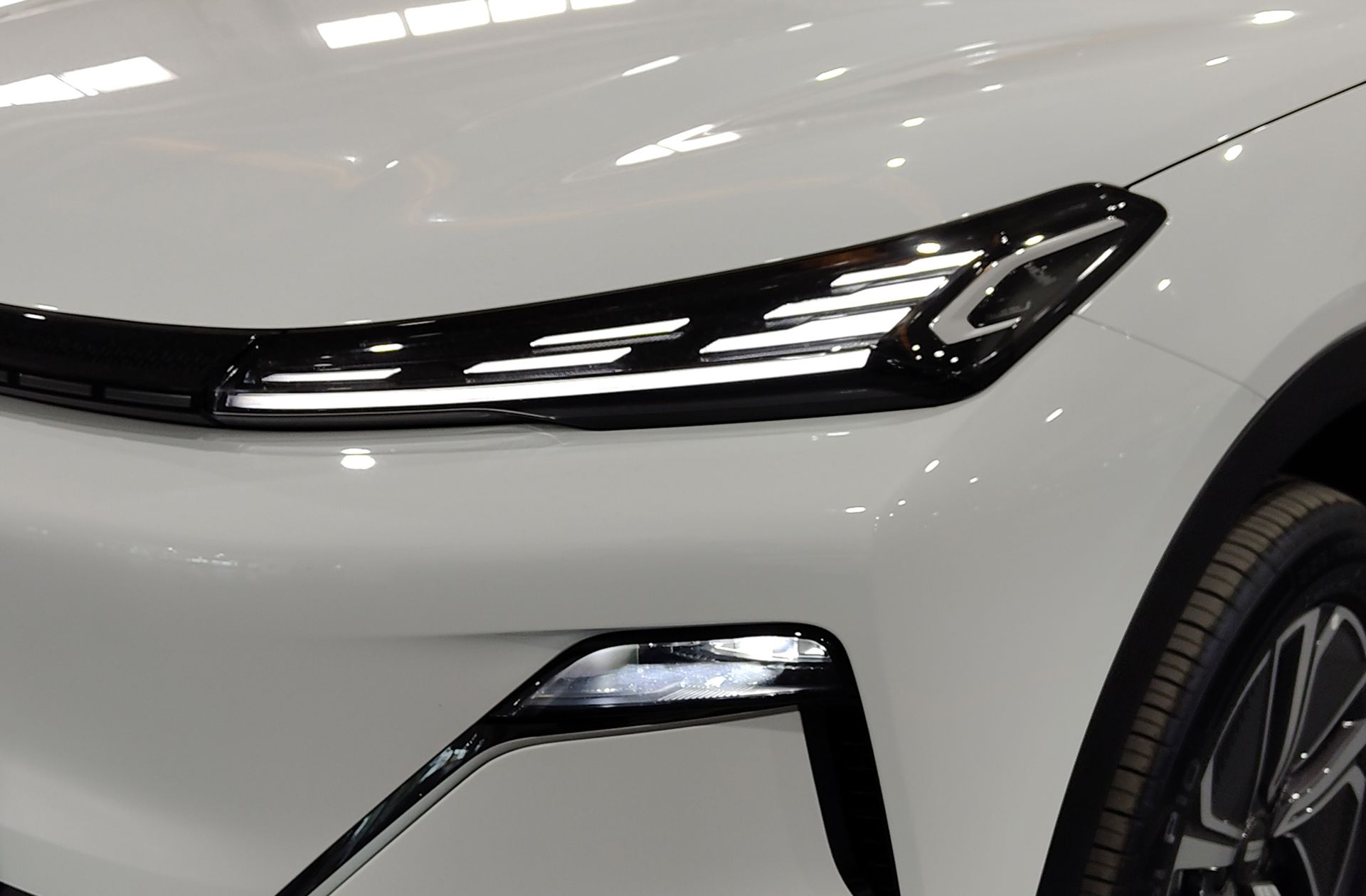 Geely Starray EM-i 1.5 PHEV Pro - foto 17