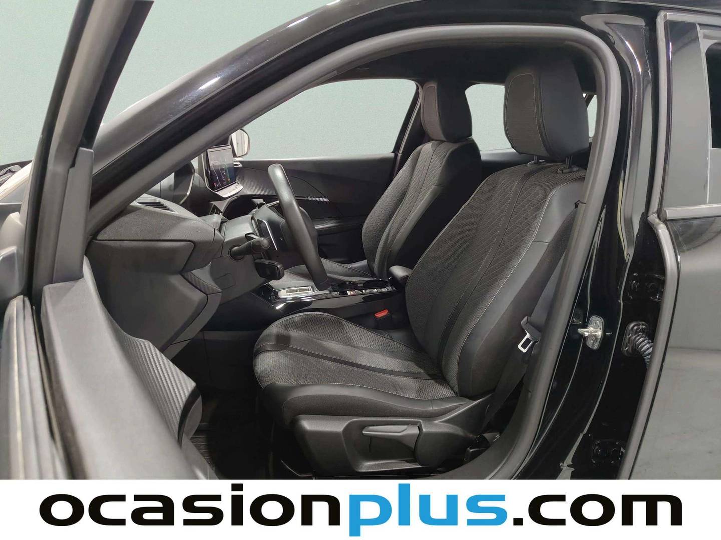 Foto asientos delanteros Peugeot 2008 Peugeot 2008 Allure Hybrid eDCS6 (145 CV)