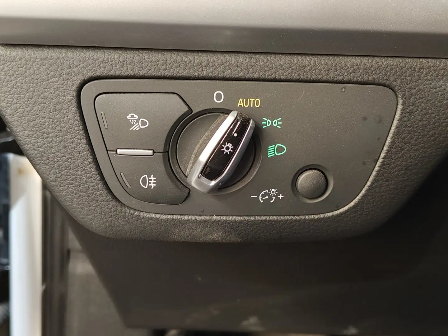 Foto Audi Q5 Audi Q5 Advanced 2.0 TDI quattro (163 CV) S tronic