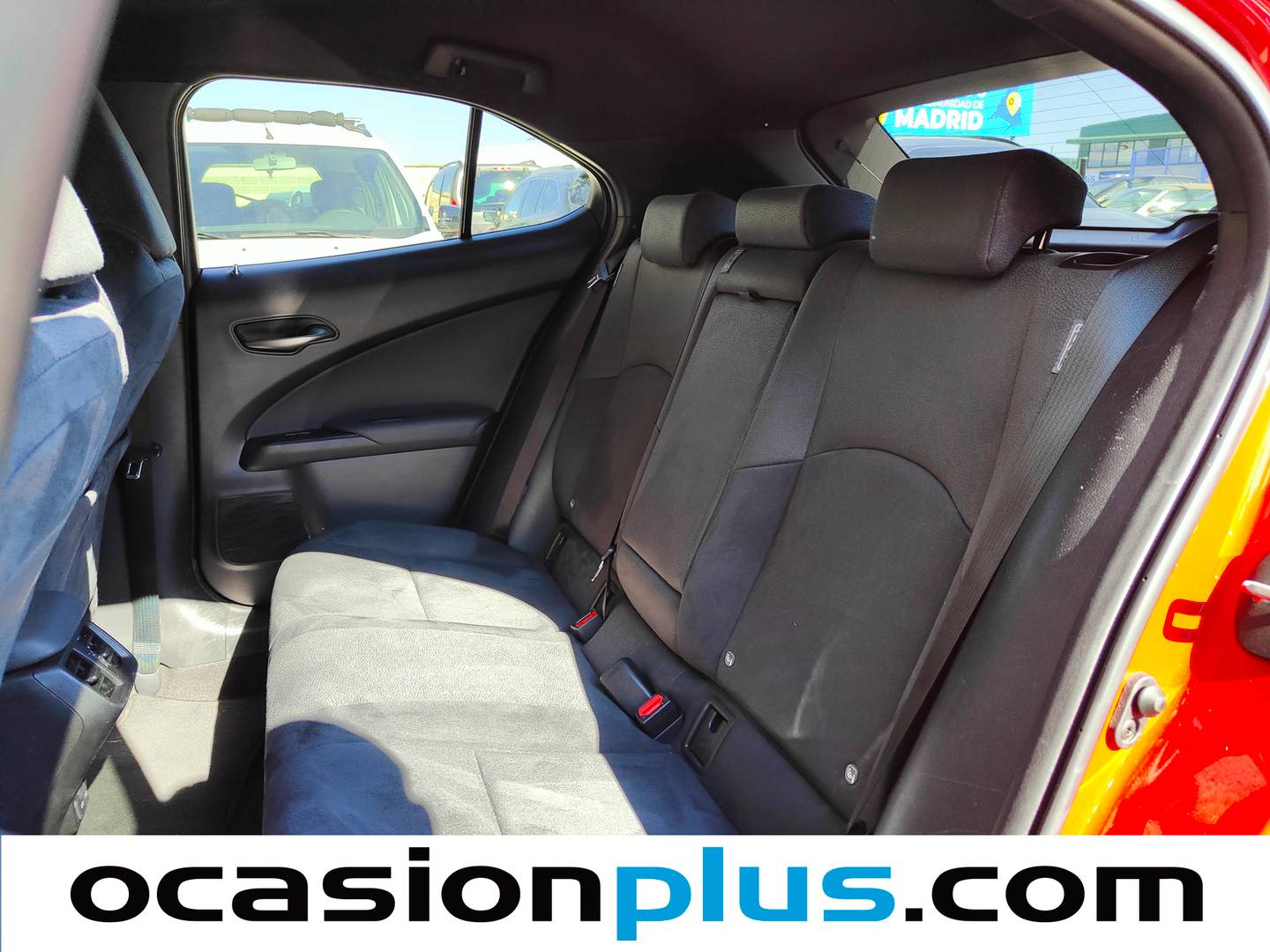 Foto asientos traseros Lexus UX Lexus UX 250h Premium (184 CV)