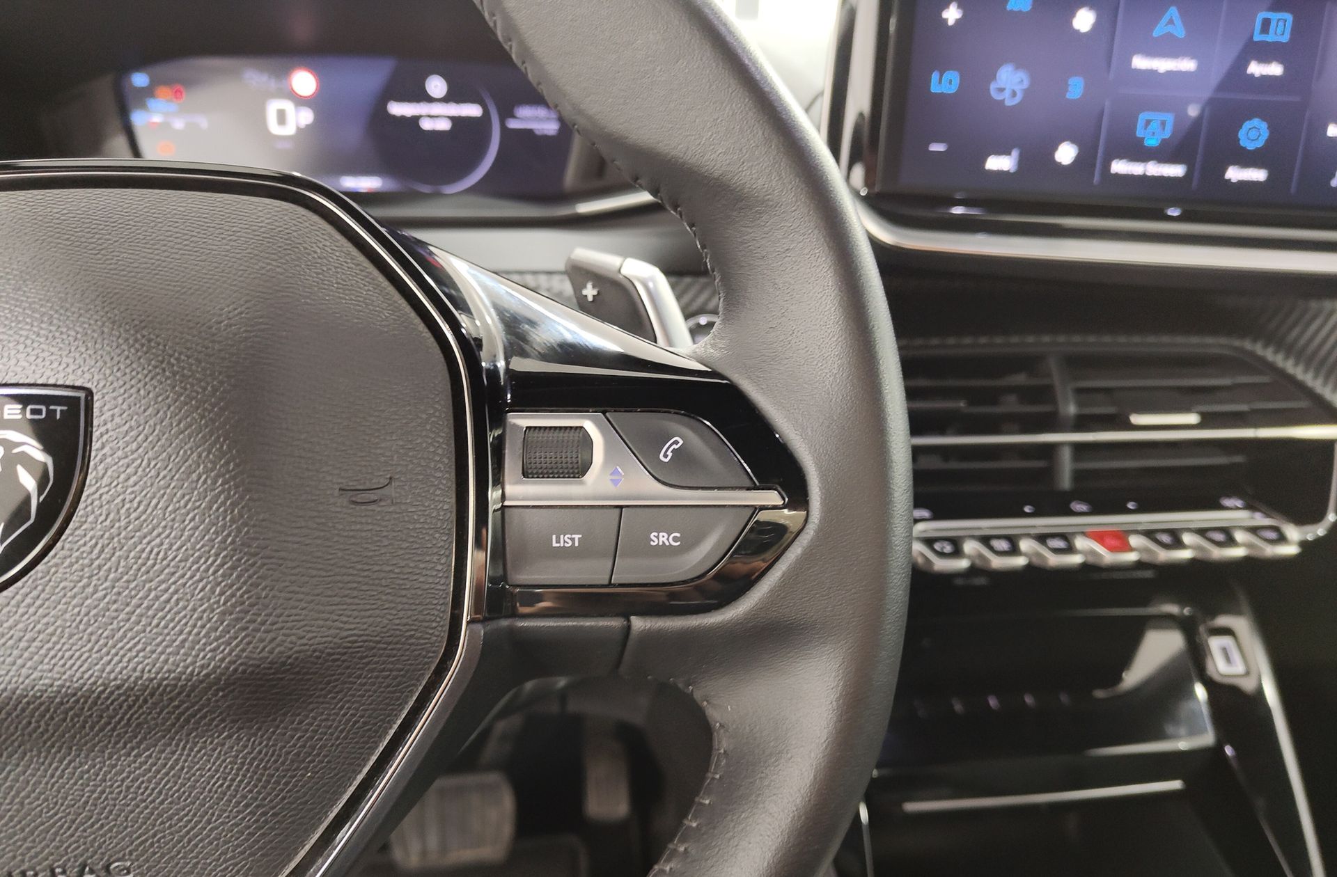 Peugeot 2008 Allure Hybrid eDCS6 - foto 26