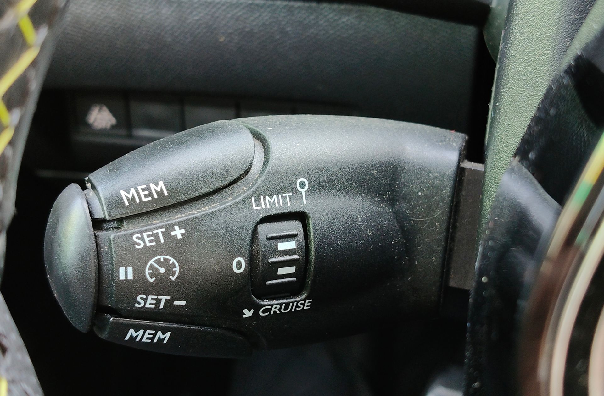 Peugeot 2008 PureTech 130 GT Line - foto 30