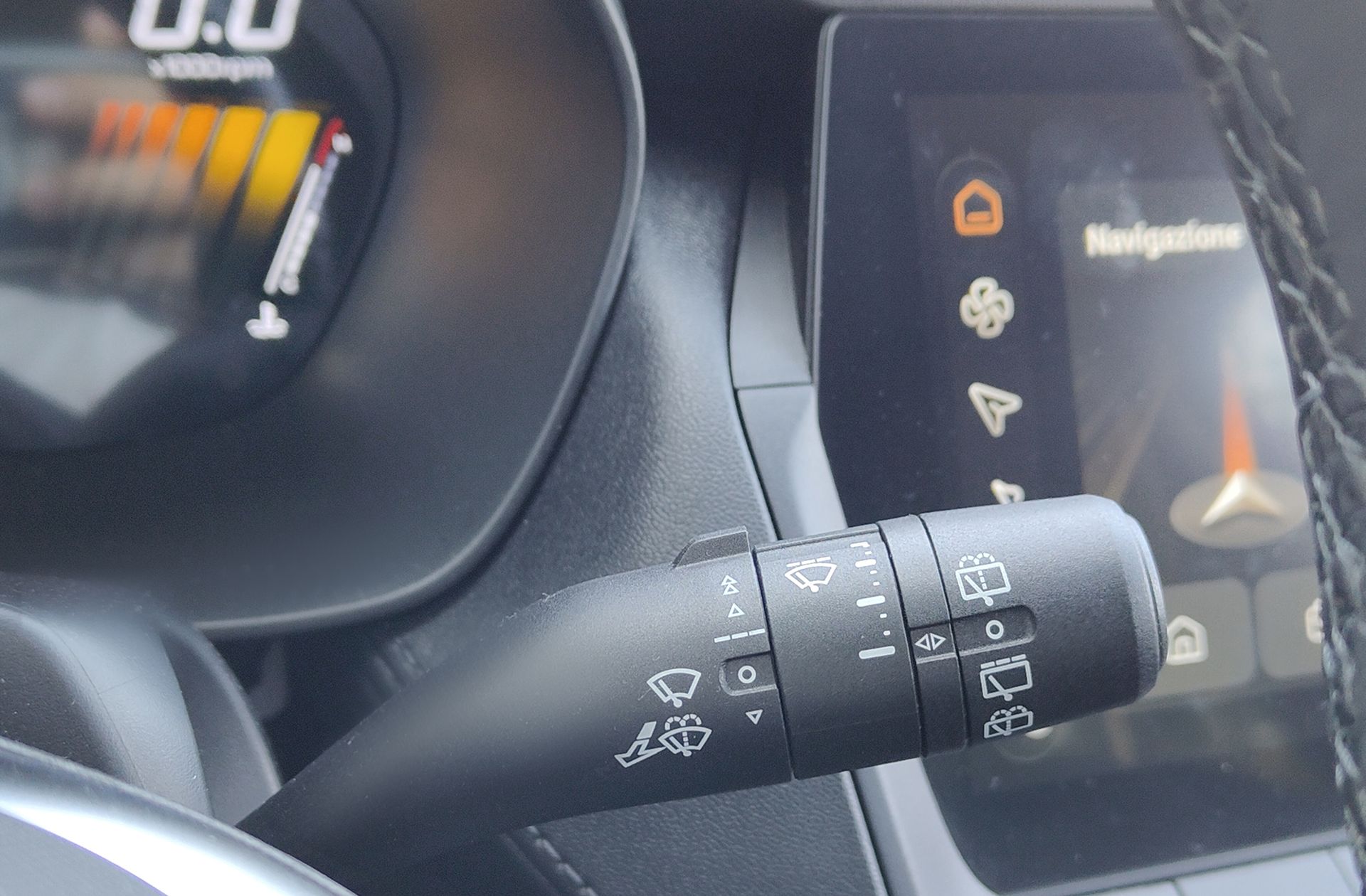MG ZS 1.5 Hybrid+ Luxury - foto 29