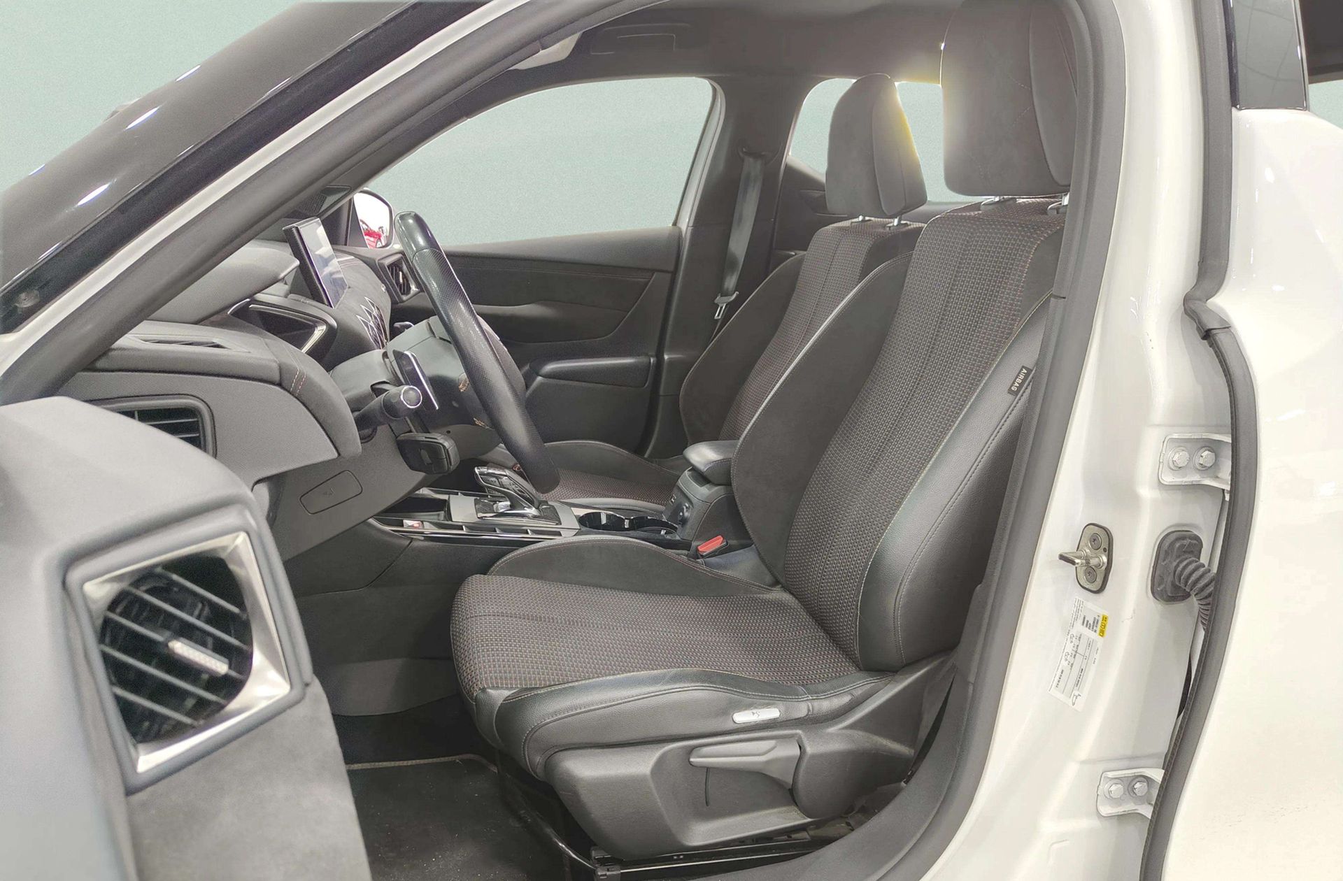 DS 3 Crossback DS3 BlueHDi 130 Performance Line - foto 13