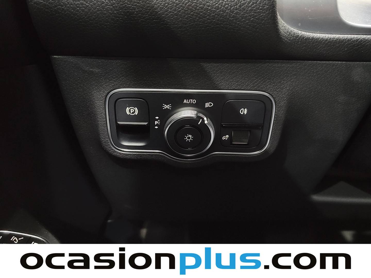 Foto Mercedes GLB Mercedes-Benz GLB 200 d 4Matic (150 CV)