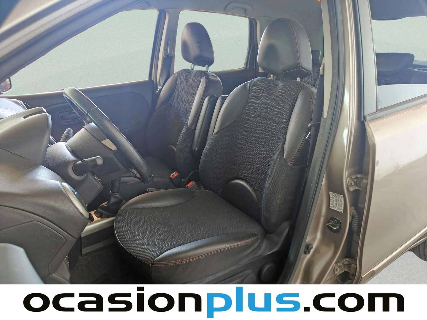 Foto asientos delanteros Nissan NOTE Nissan Note 1.6 Tekna (110 CV)
