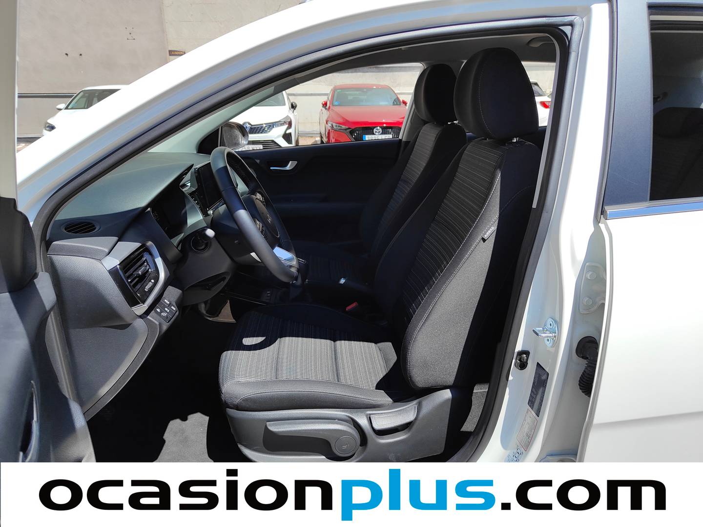 Foto asientos delanteros KIA Stonic KIA Stonic 1.0 T-GDi MHEV Drive (100 CV)