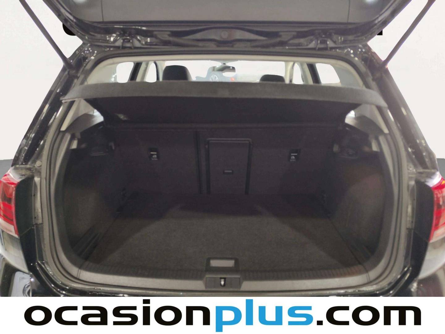 Fotos maletero Volkswagen Golf Volkswagen Golf Sport 1.6 TDI CR BMT (105 CV)Pack R-Line