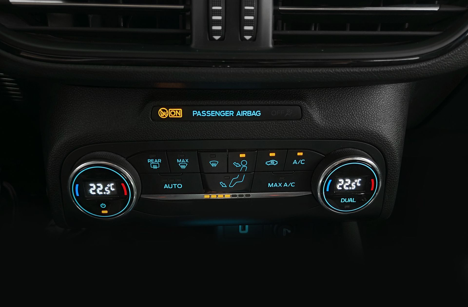 Ford Focus 2.0 EcoBlue ST-Line X - foto 32