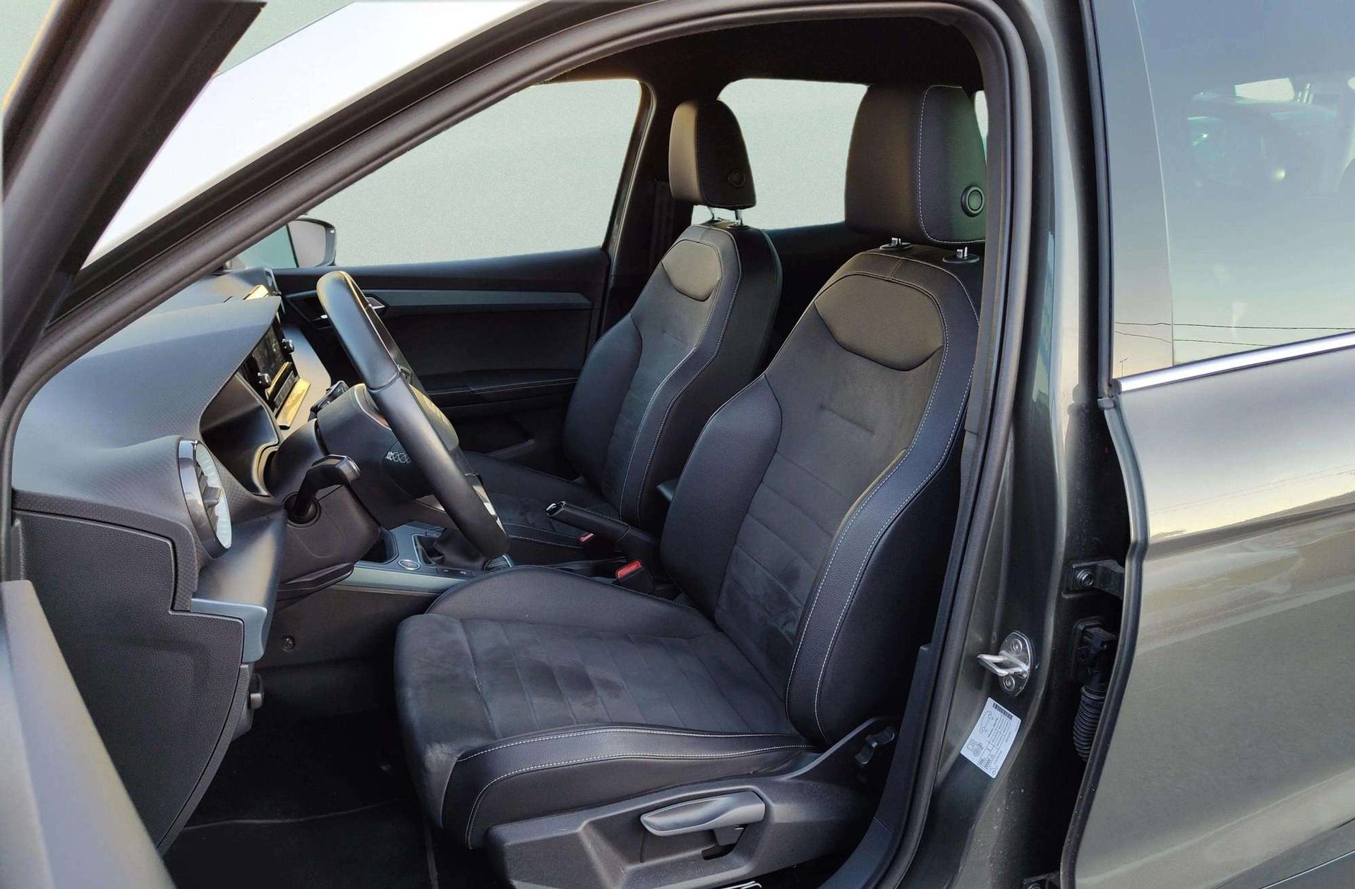 SEAT Arona 1.0 TSI Xperience - foto 14