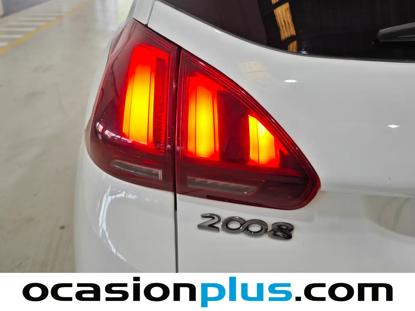 Foto Peugeot 2008 Peugeot 2008 BlueHDi 100 S&S Style (100 CV)