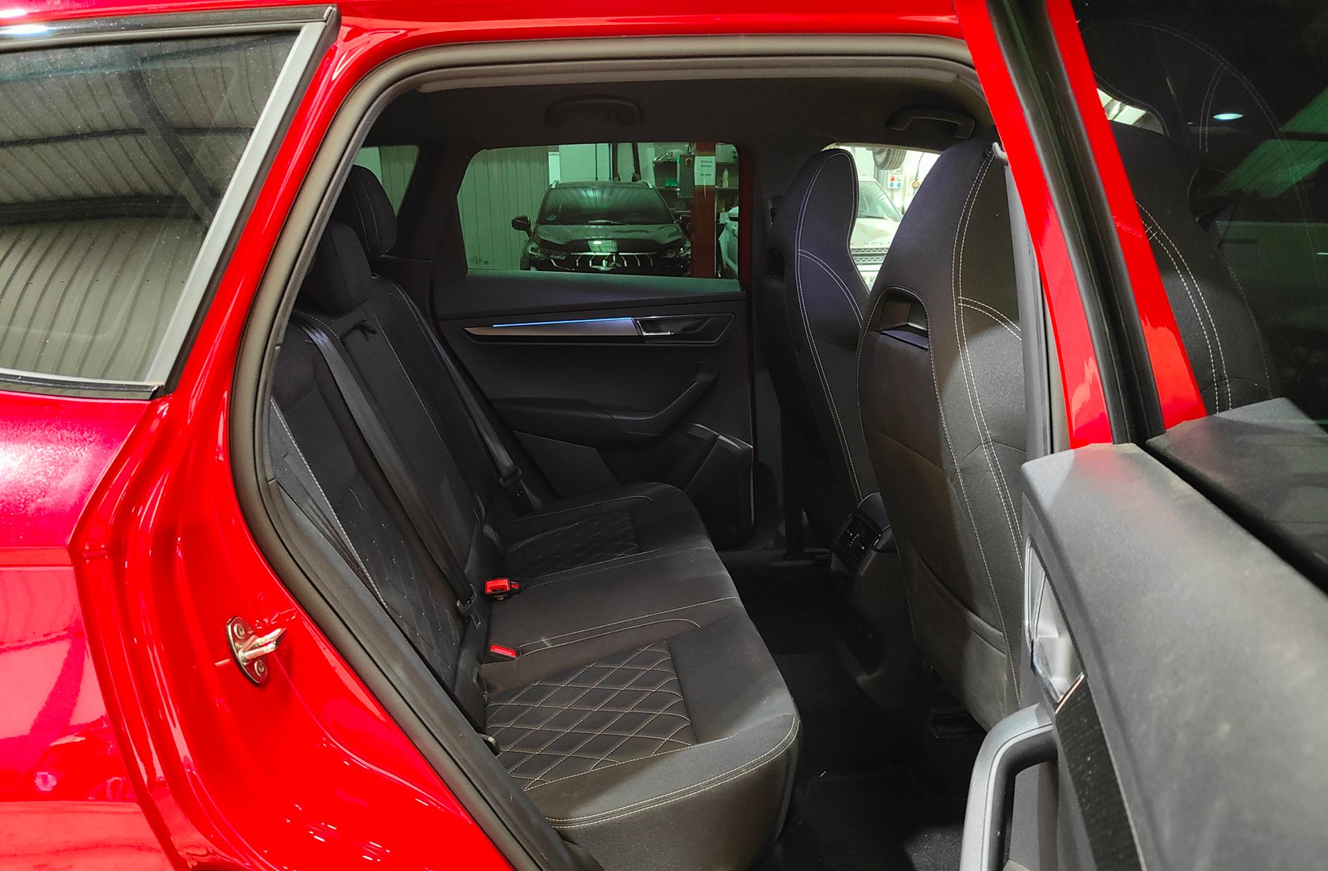 Škoda Karoq 1.5 TSI ACT Sportline DSG - foto 19