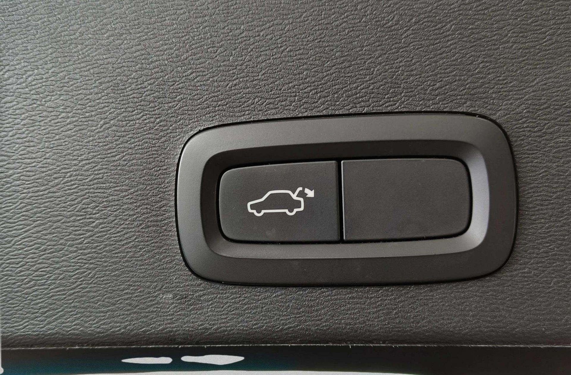 Volvo XC40 D3 Business Plus - foto 24