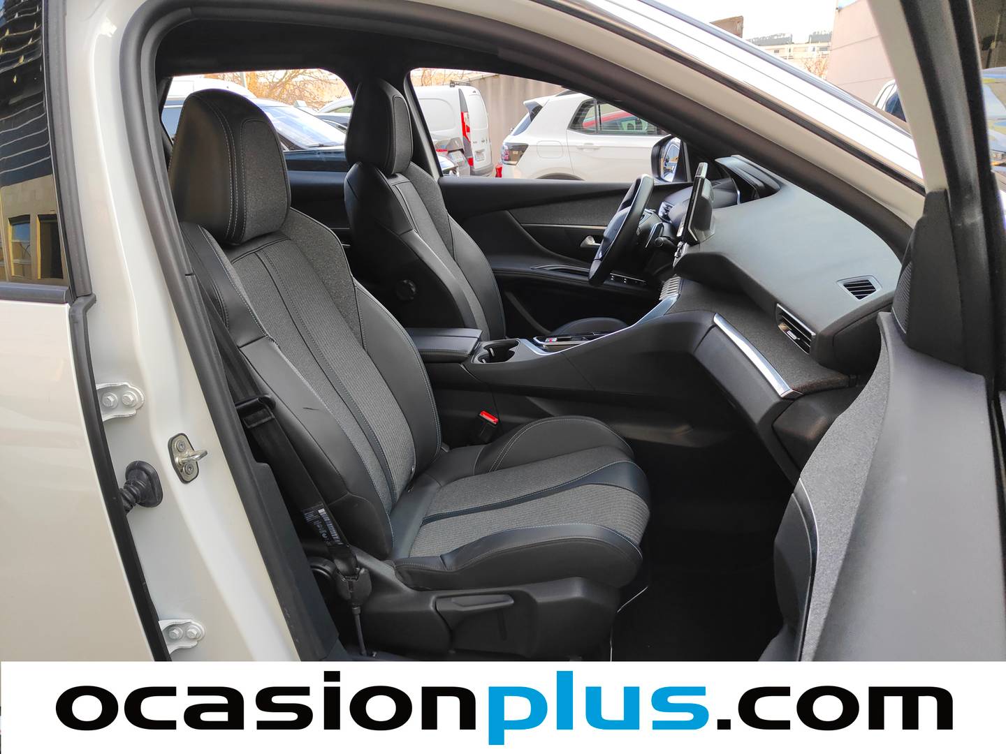 Foto Peugeot 3008 Peugeot 3008 BlueHDi 130 S&S Allure Pack EAT8 (130 CV)