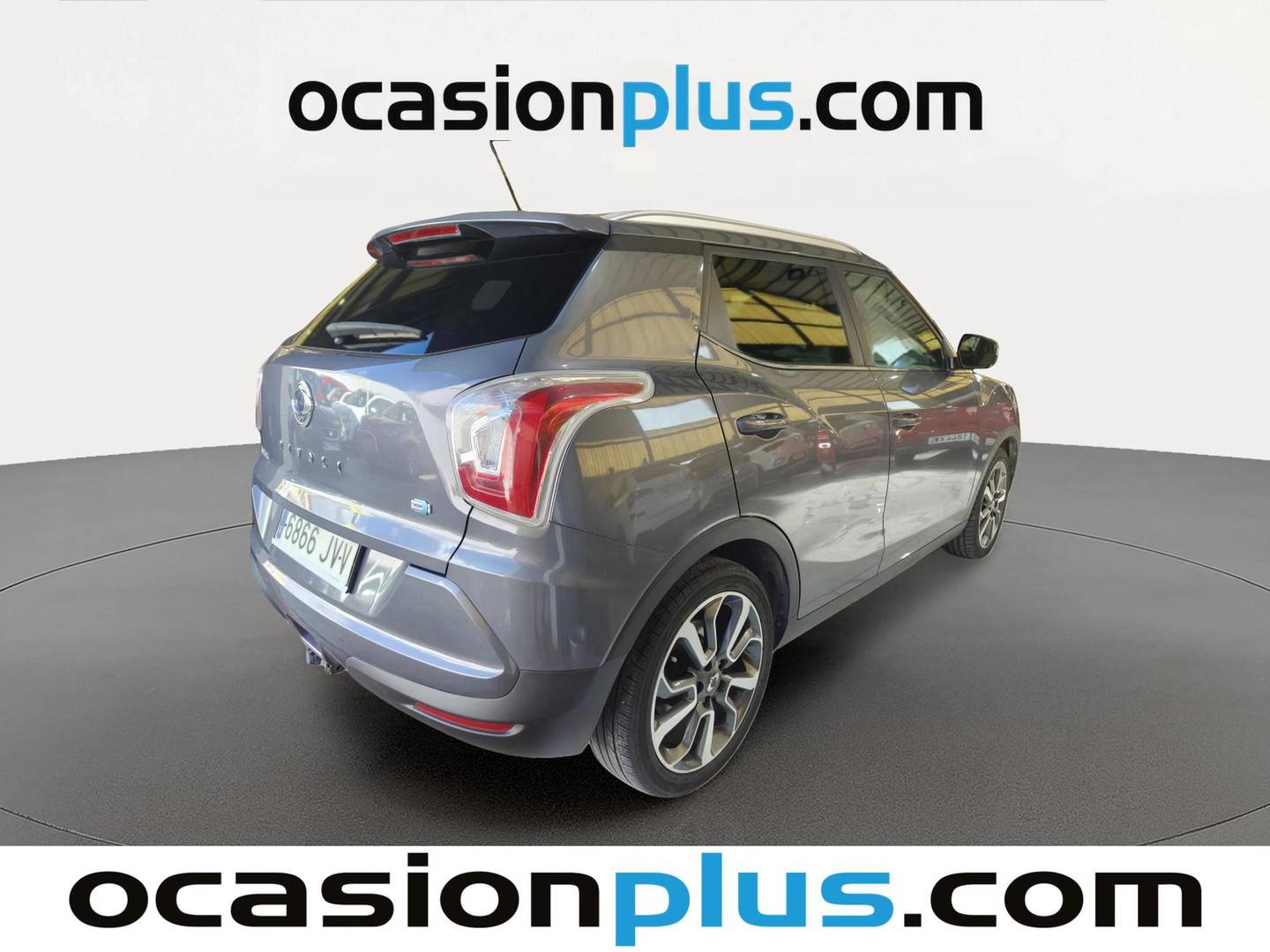 Foto trasera SsangYong Tivoli SsangYong Tivoli D16T Limited 4x2 (115 CV) izquierda