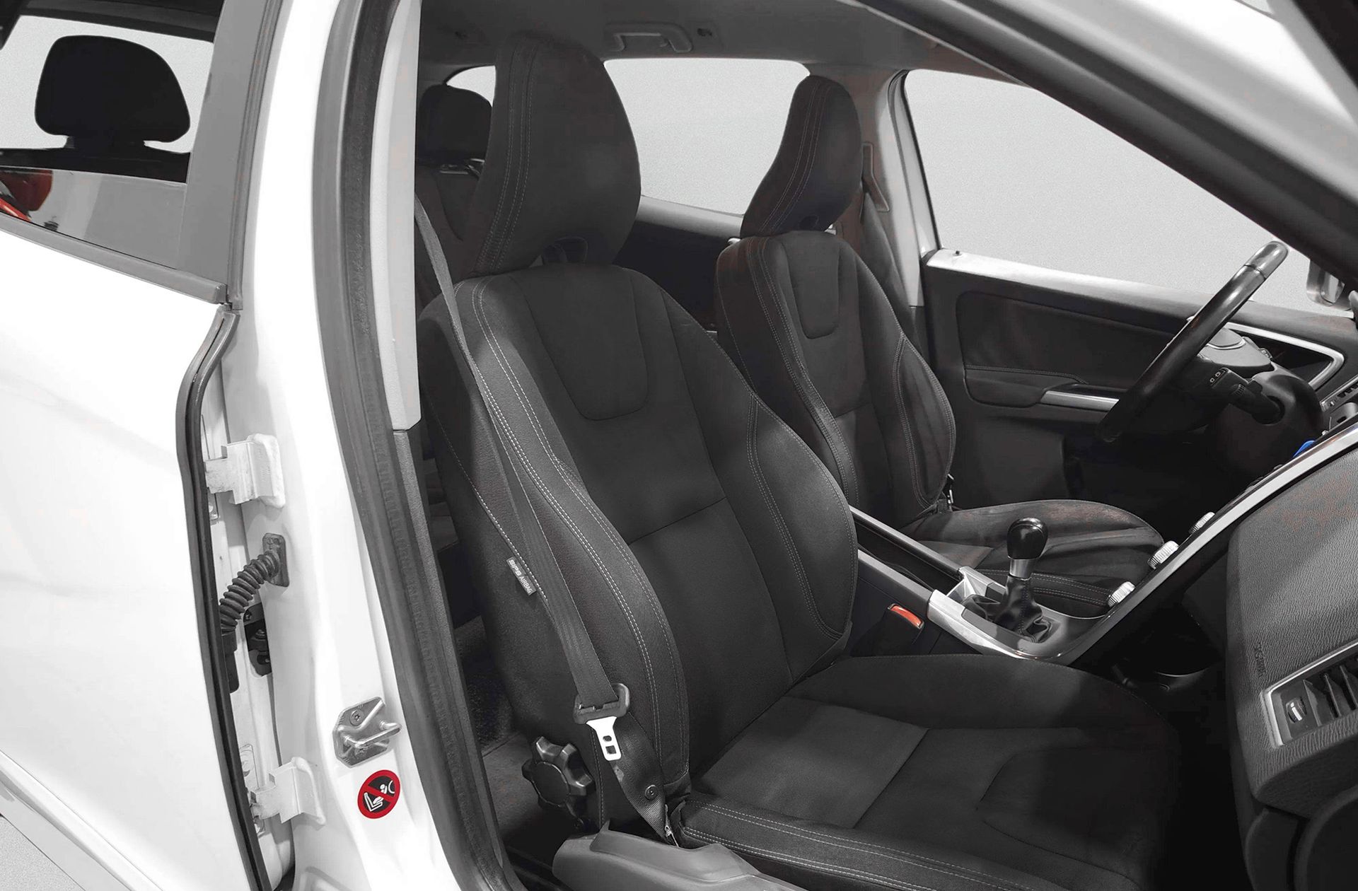 Volvo XC60 D3 Kinetic - foto 18