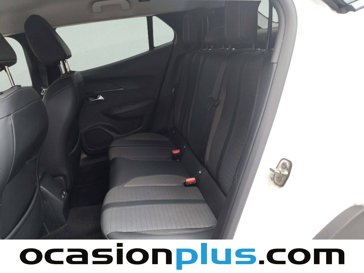 Foto asientos traseros Peugeot 2008 Peugeot 2008 BlueHDi 130 S&S Allure Pack EAT8 (130 CV)