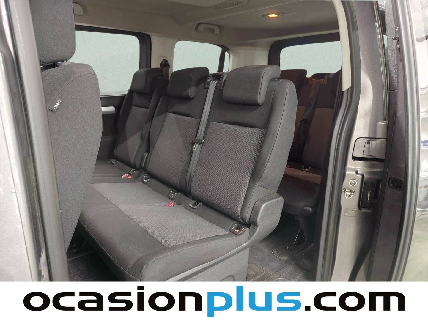 Foto asientos traseros Peugeot Traveller Peugeot Traveller 2.0 BlueHDi Business Standard (150 CV) 9 Plazas