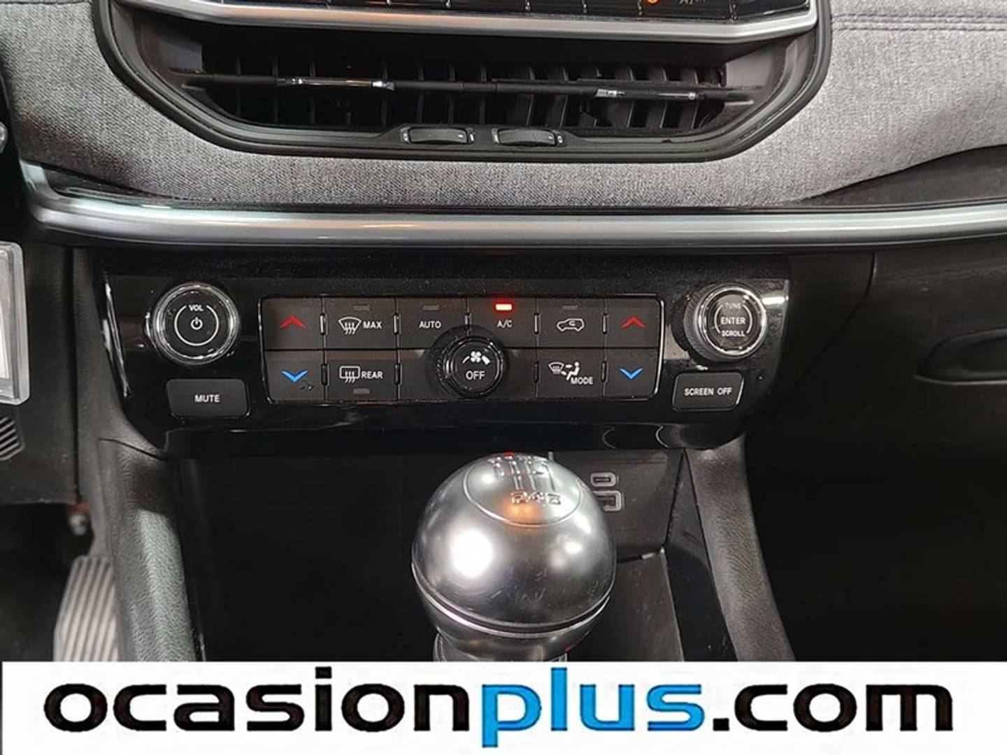 Foto Jeep Compass Jeep Compass 1.3 Gse T4 Longitude FWD MT (130 CV)