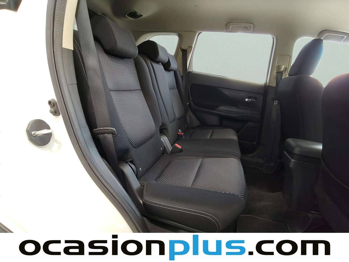 Foto Mitsubishi Outlander Mitsubishi Outlander 200 MPI Motion 2WD CVT (150 CV) siete plazas