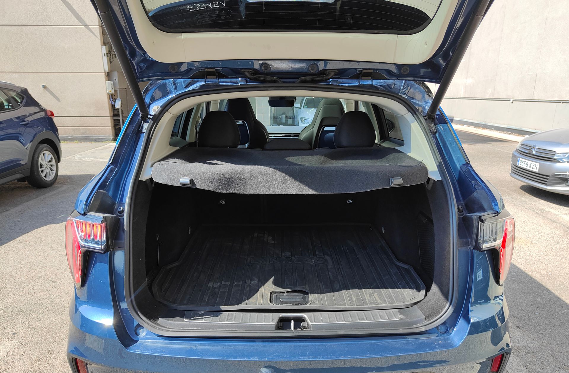 Lynk & Co 01 1.5 PHEV - foto 18
