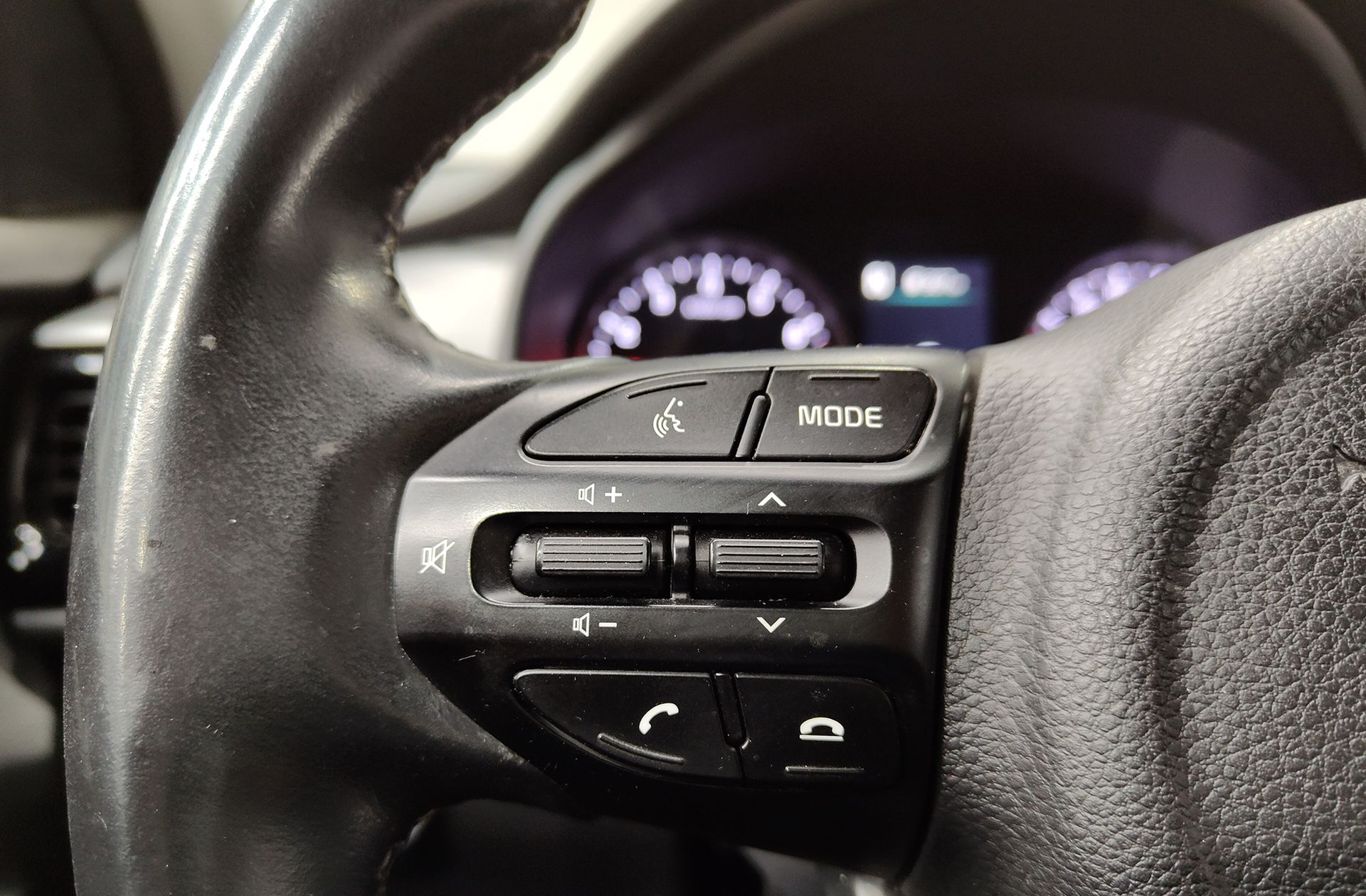 Kia Stonic 1.0 T-GDi MHEV Drive iMT - foto 25