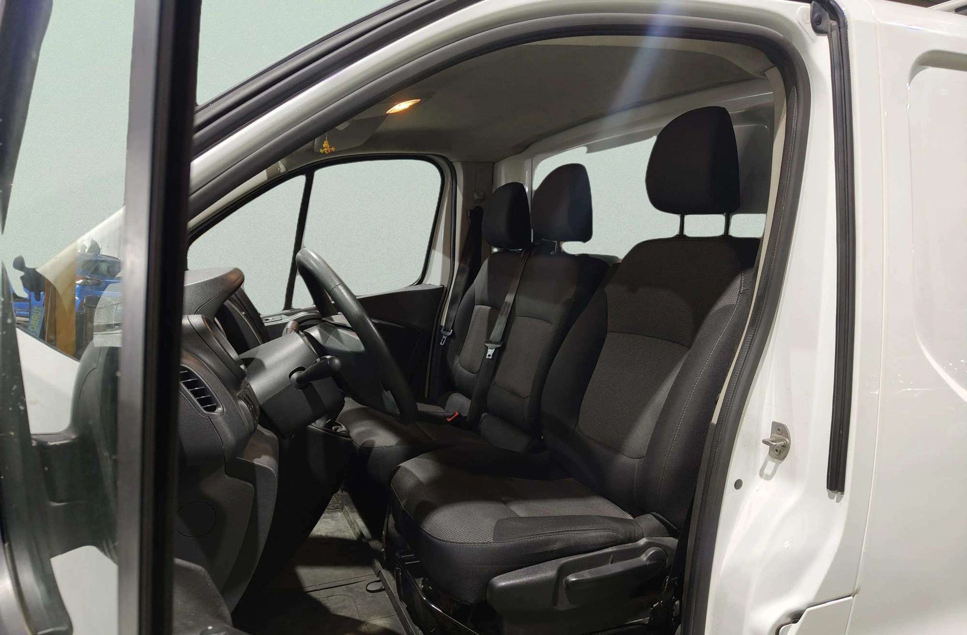 Nissan NV300 2.0 dCi L1H1 1T Optima - foto 9