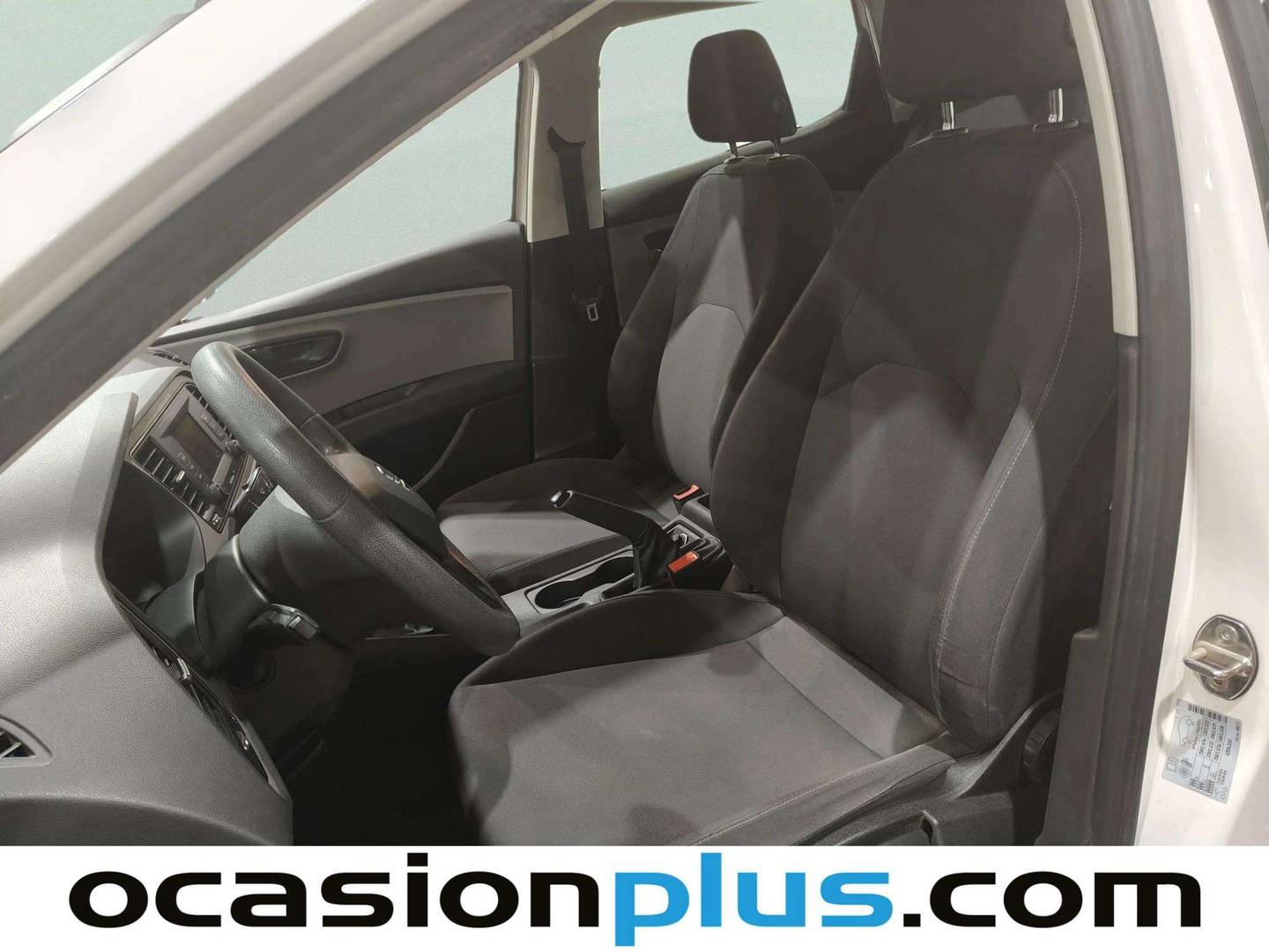 Foto asientos delanteros Seat León Seat León 1.2 TSI S&S Reference Plus (110 CV)