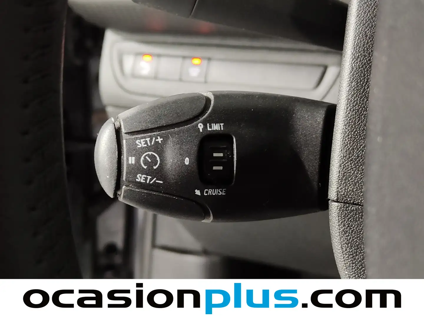 Foto Peugeot 2008 Peugeot 2008 BlueHDi 100 Signature (100 CV)