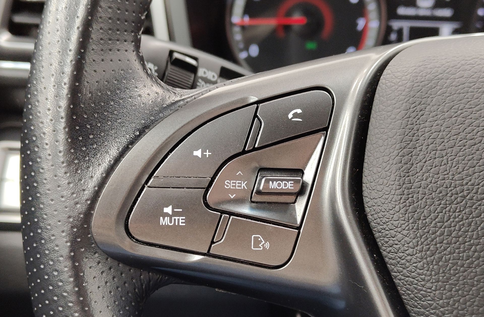SsangYong Tivoli G12T Urban Plus - foto 25