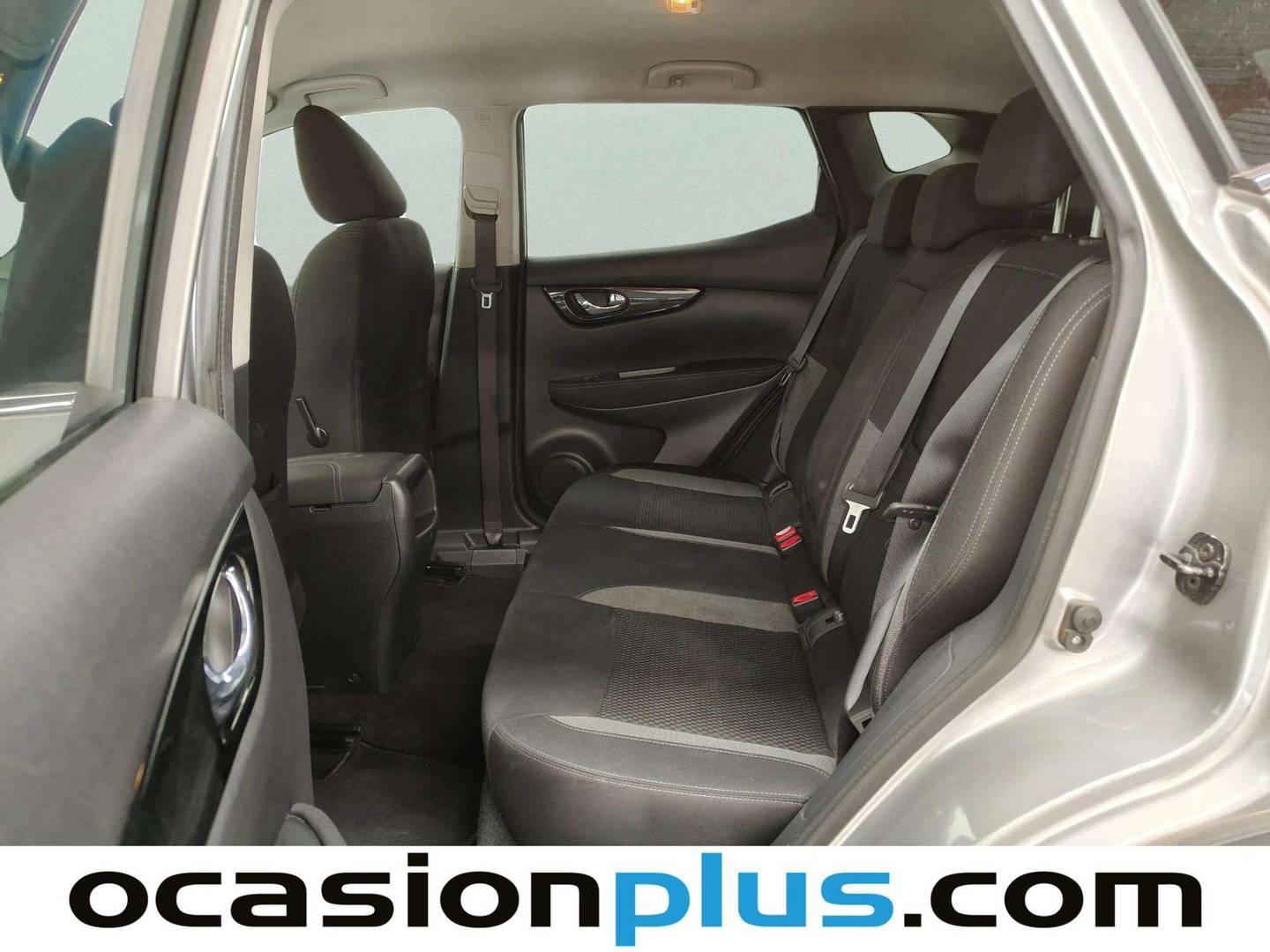 Foto asientos traseros Nissan QASHQAI Nissan Qashqai DIG-T 115 N-Connecta 4x2 (115 CV)