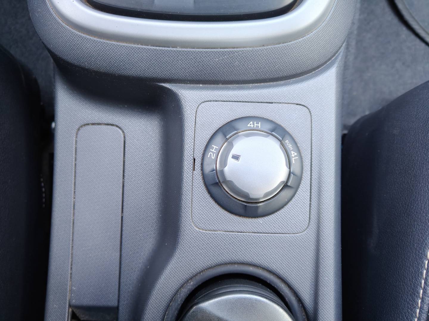 Foto Isuzu D-Max Isuzu D-Max 1.9 Crew Solar Auto (164 CV)